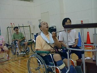 �𗬉�F������